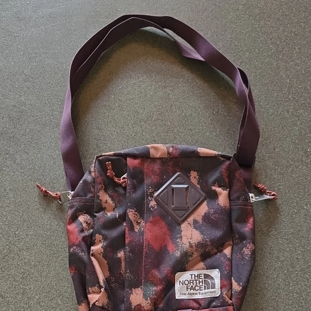 The North Face Bardu II Crossbody Bag Burgundy Abstract Camo Shoulder Bag