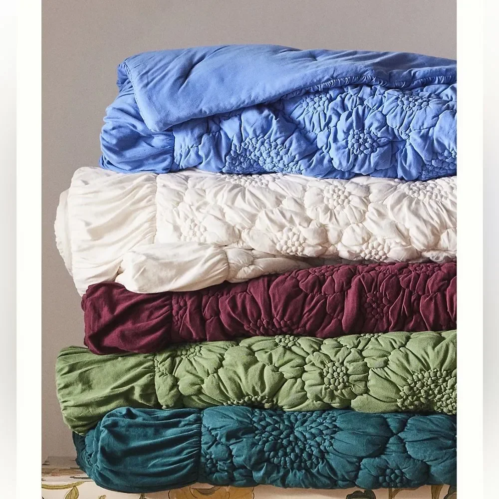 Dahlia Cotton Jersey Floral Quilt Size King