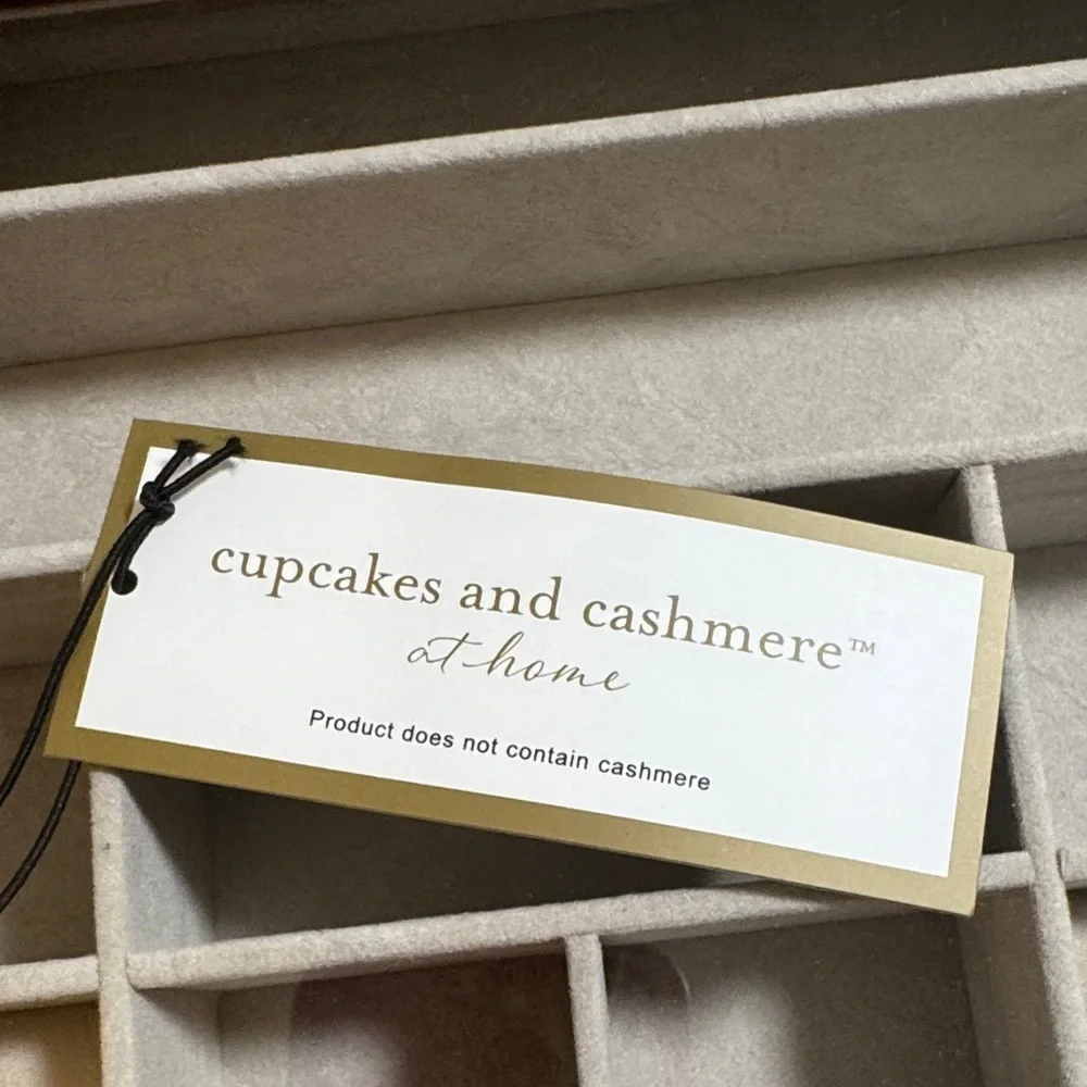 cupcakes & cashmere stylish organizer