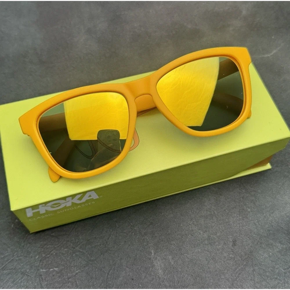 Hoka Classic Sunglasses Yellow Matte Polarized Lenses 400 UV Protection Sport