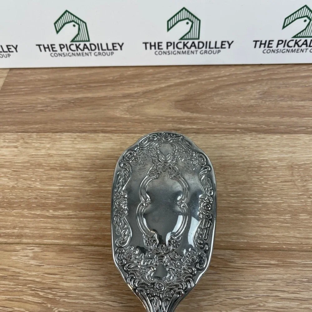 N/A table round embossed