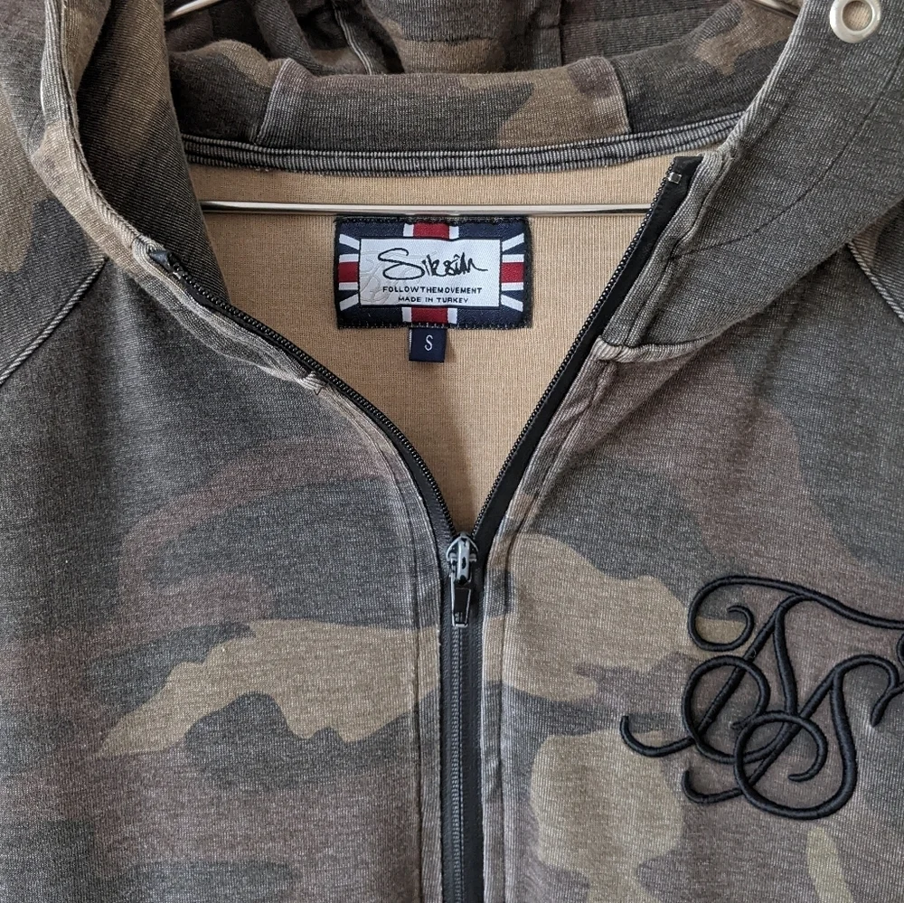Siksilk has zip small