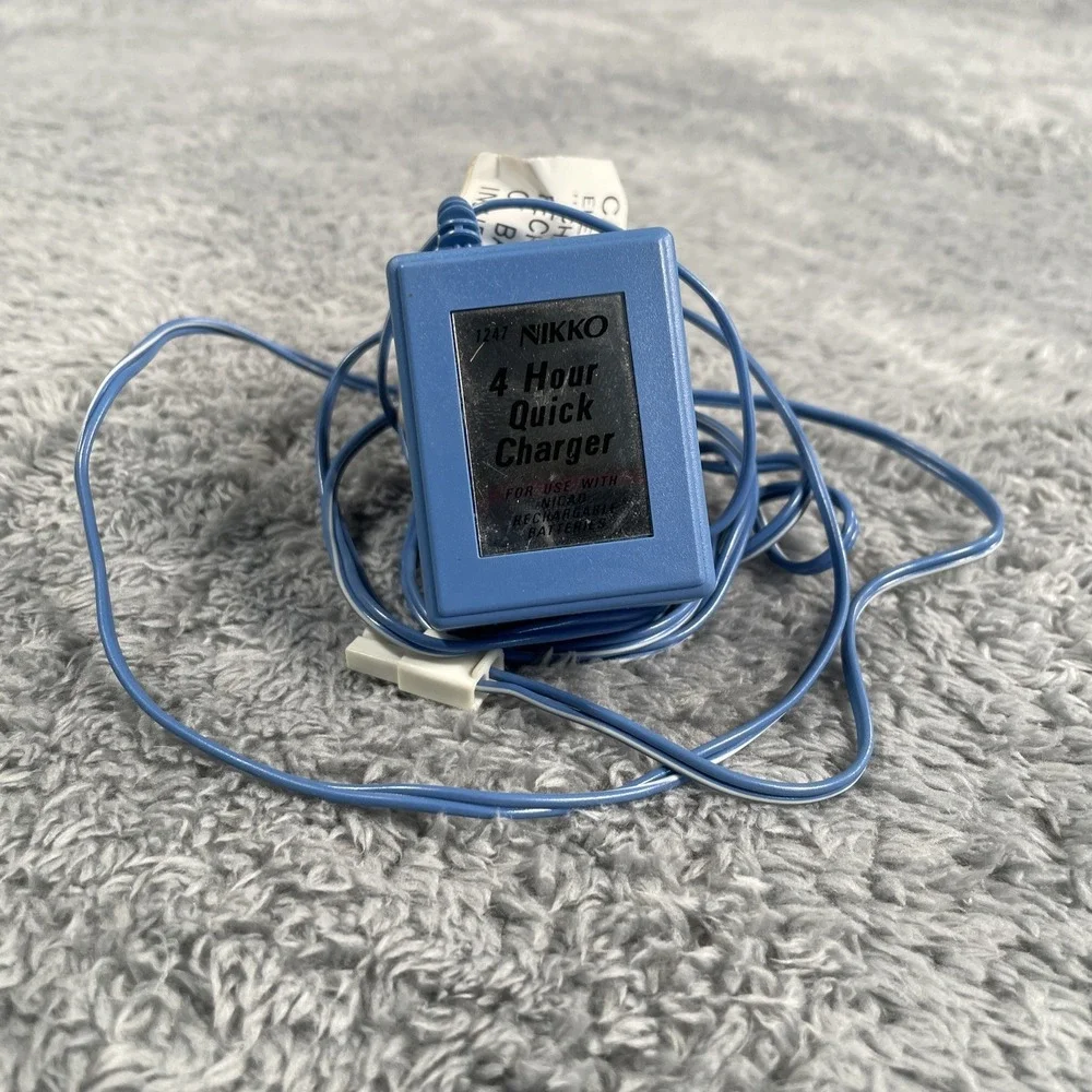 Nikko 4 Hour Quick Plug Charger (blue) 4.8V NI-CD - 1247 VTG Tested Working