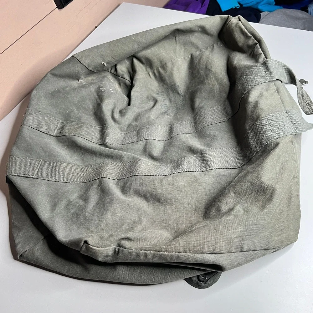 Vintage 1978 US Military Kit Bag Flyers Olive Drab Canvas Duffel Bag 11-1-302