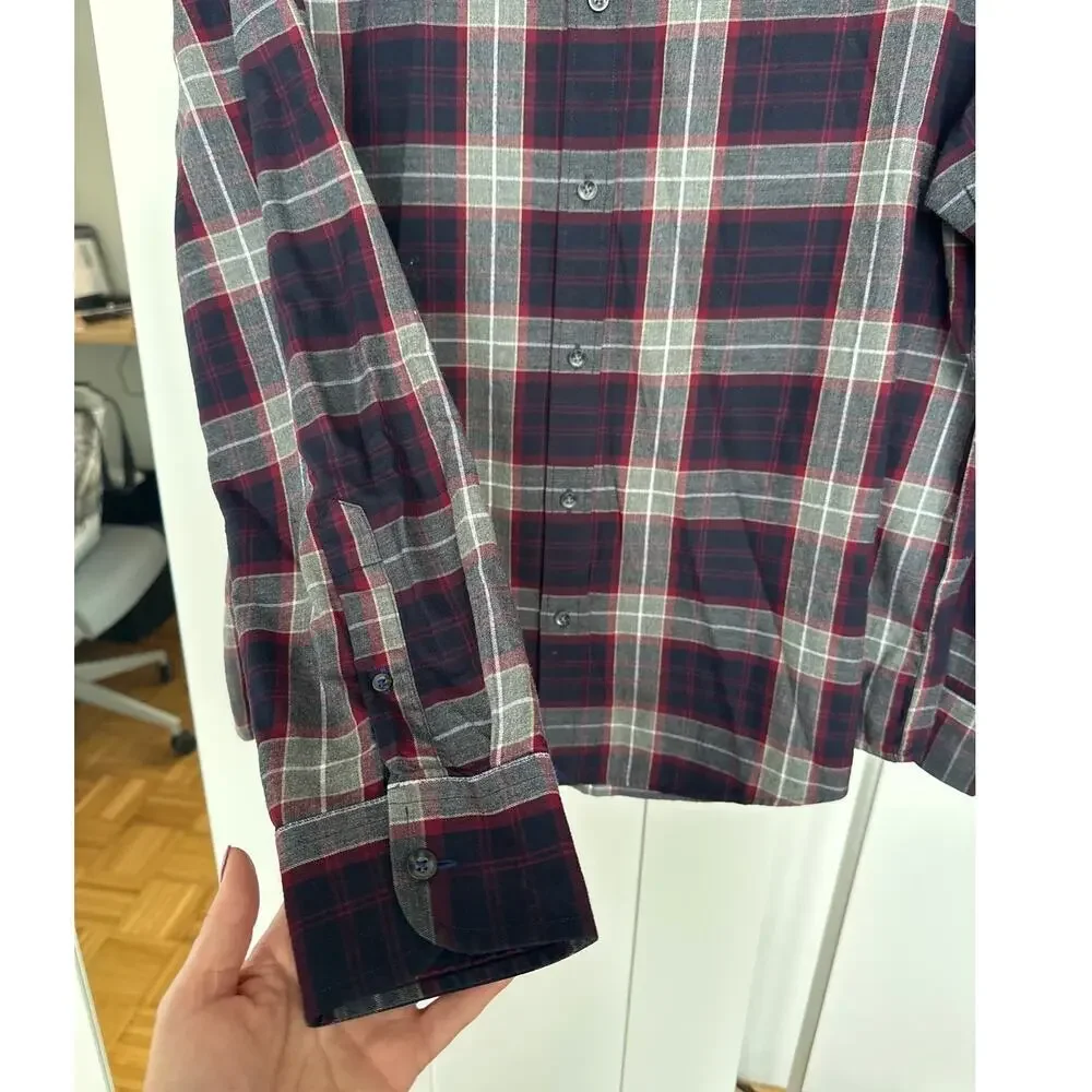 UNTUCKit like new–