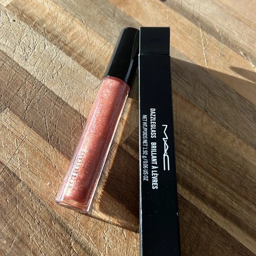 MAC Cosmetics this super