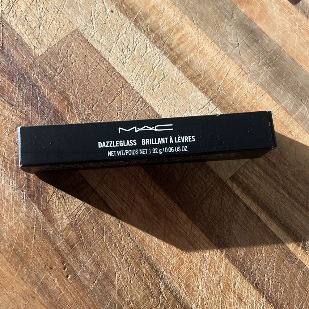 MAC Cosmetics this super