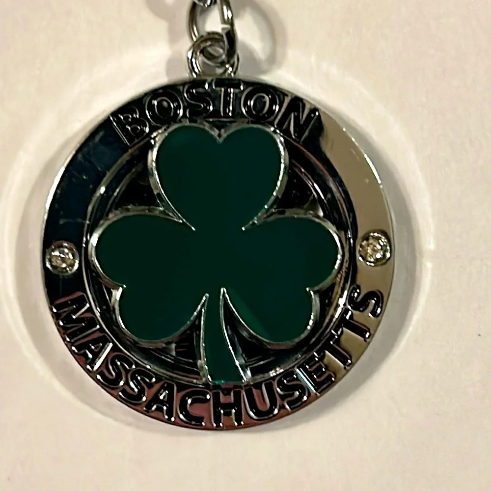 Shamrock Spinner Key Chain Boston Massachusetts Silver Green