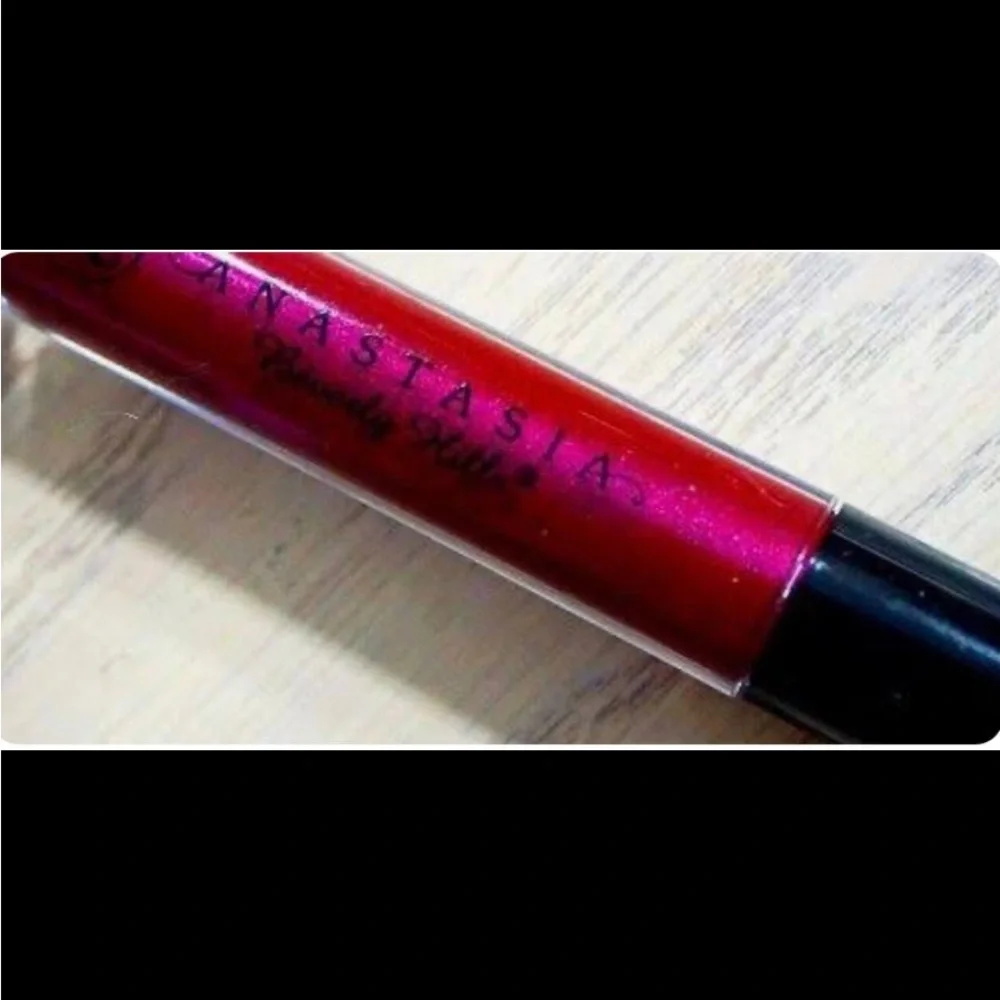 Anastasia Beverly Hills this anastasia