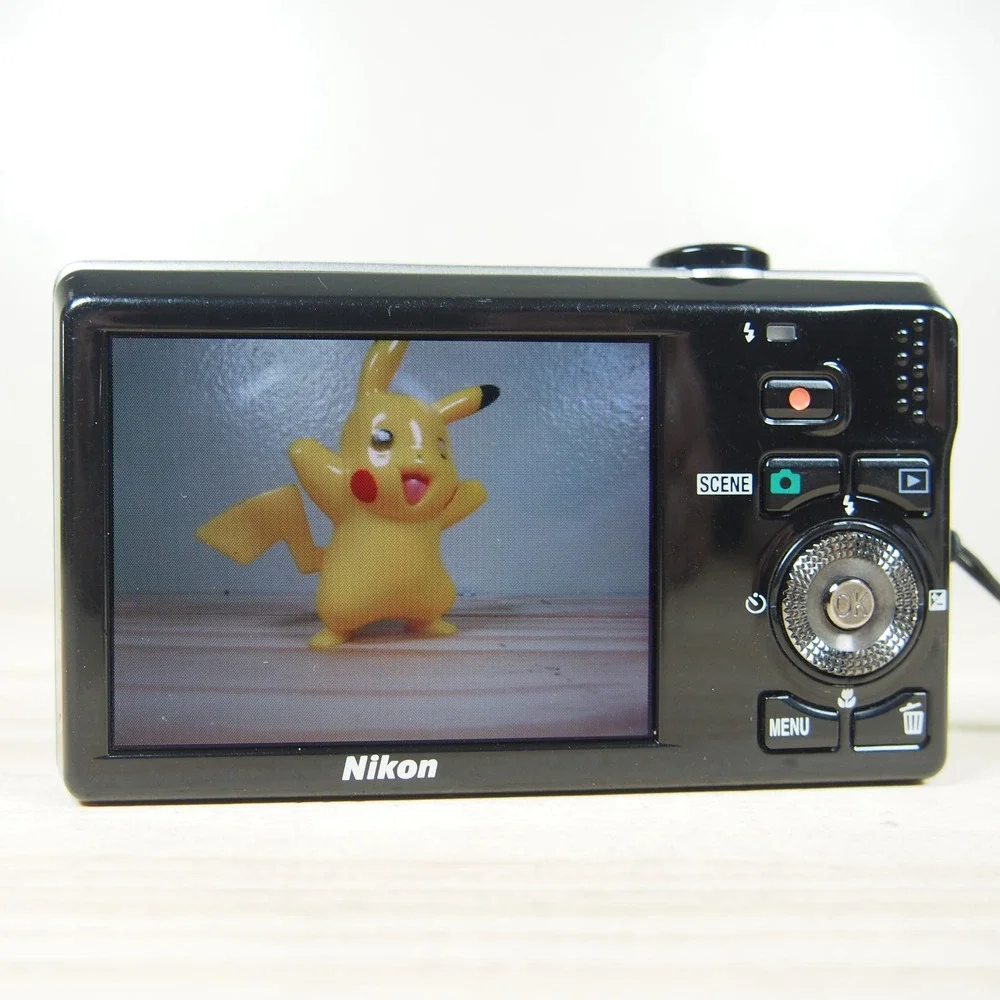 Nikon coolpix s6000