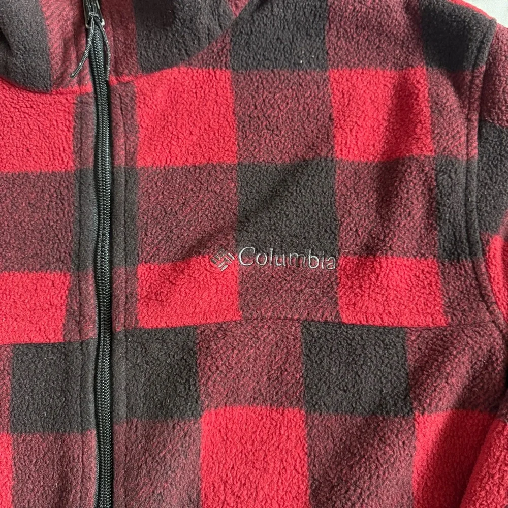 Revolution bold checkered