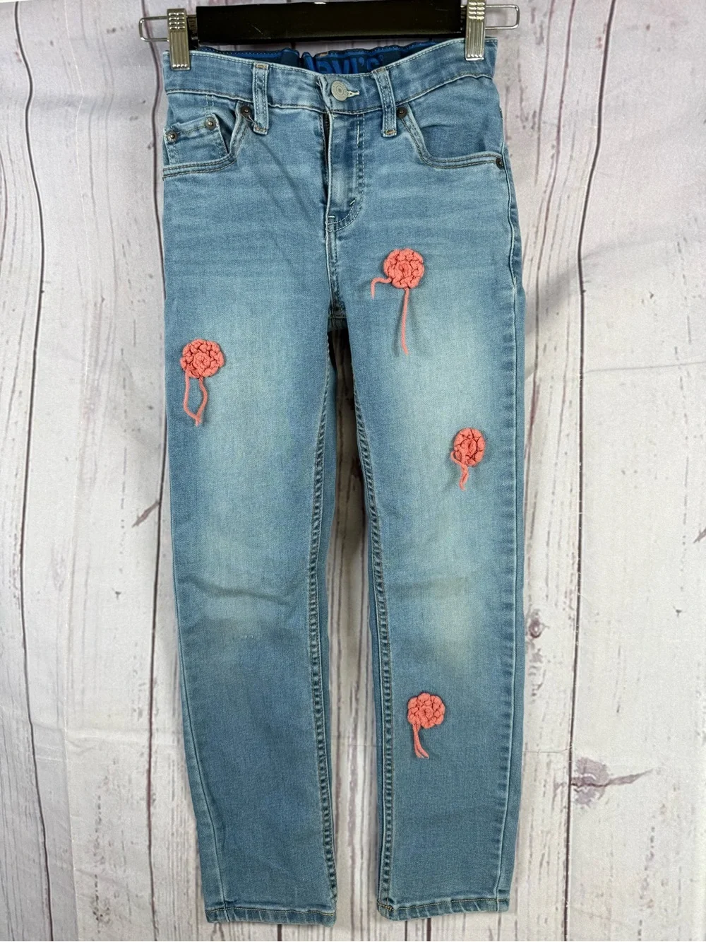 Levis good see