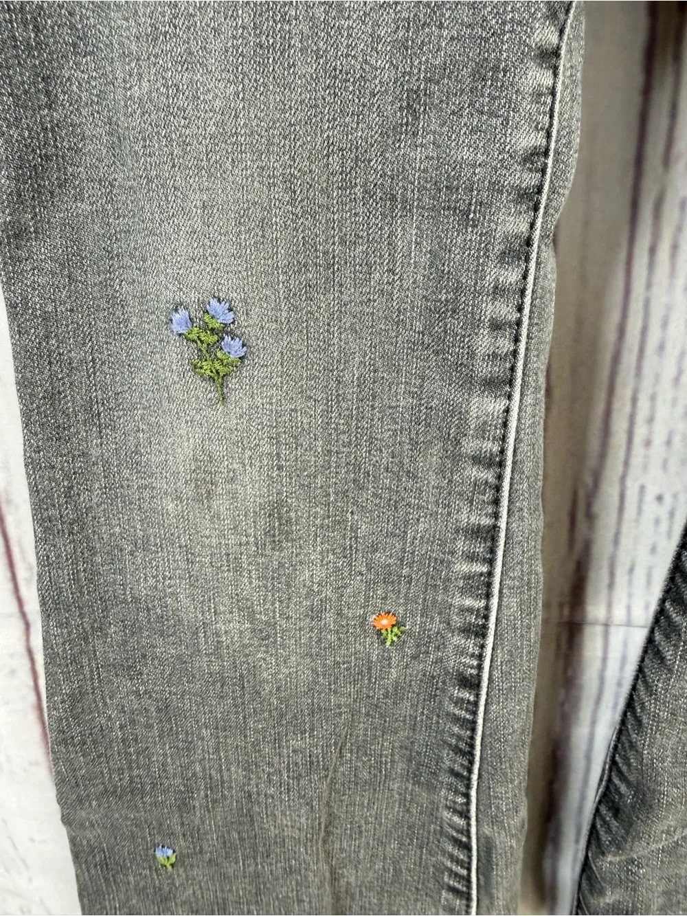 Levis good see