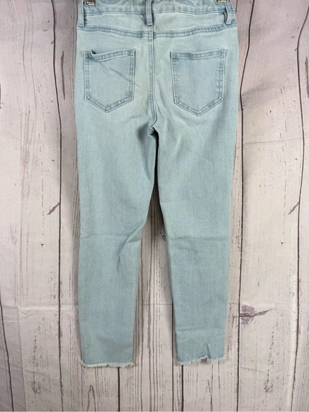 Levis good see