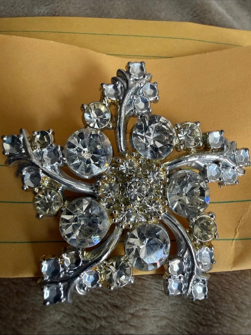 Vintage Mid Century Crystal Floral Burst Rhinestone Brooch - Silver Tone