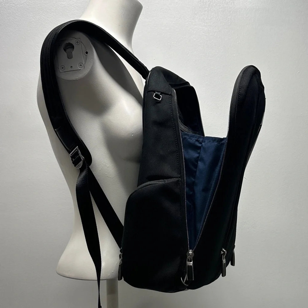 Tumi arrive logan