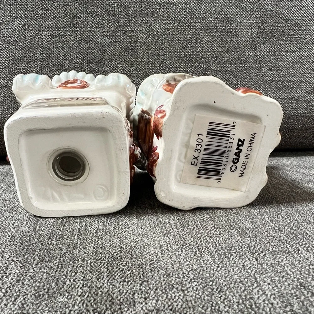 Vintage Collectible Village Toy Shop Ceramic Salt‎ And Pepper Shakers, Stackable