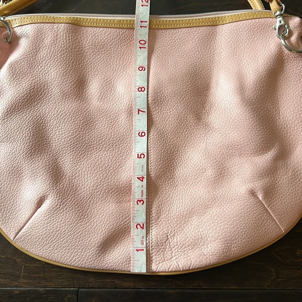 Max New York pink shoulder bag