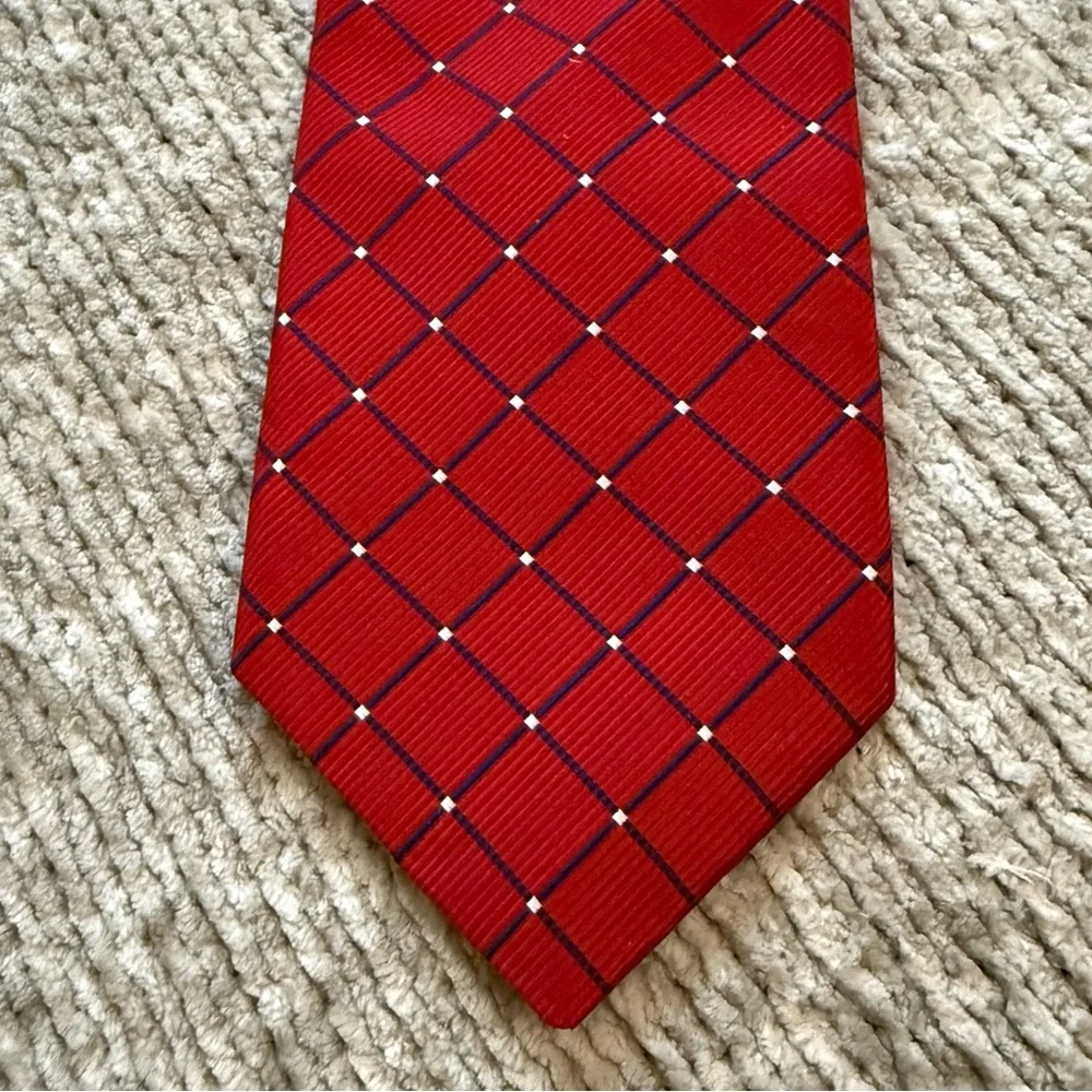 Tommy Hilfiger Red Plaid Silk Tie Made in USA‎ Classic Width