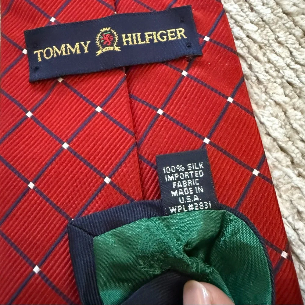 Tommy Hilfiger sharp timeless