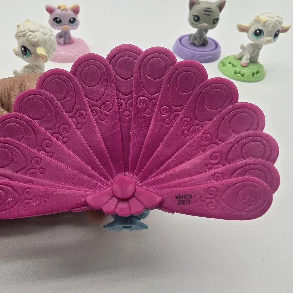 Lot of 4 Hasbro Littlest Pet Shop McDonalds Toys and 1‎ LPS Peacock Bird
