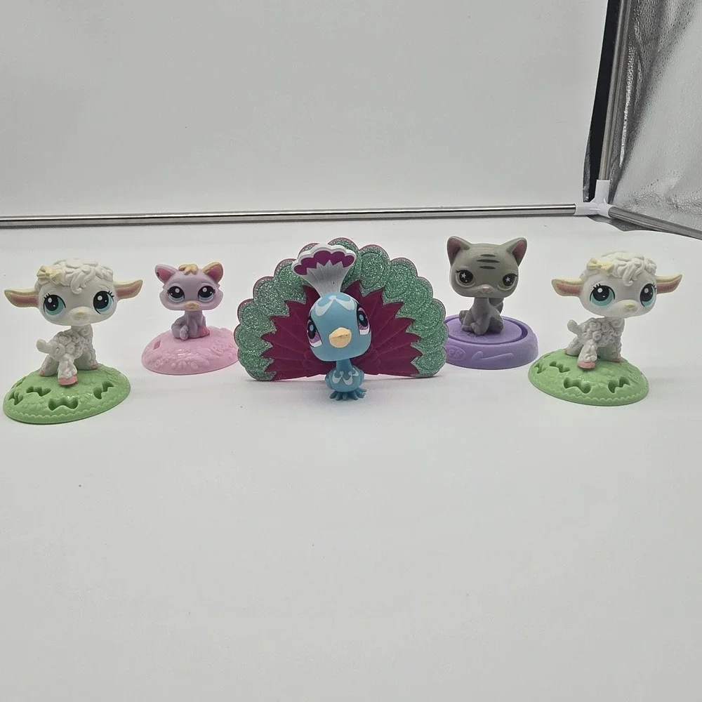 Lot of 4 Hasbro Littlest Pet Shop McDonalds Toys and 1‎ LPS Peacock Bird