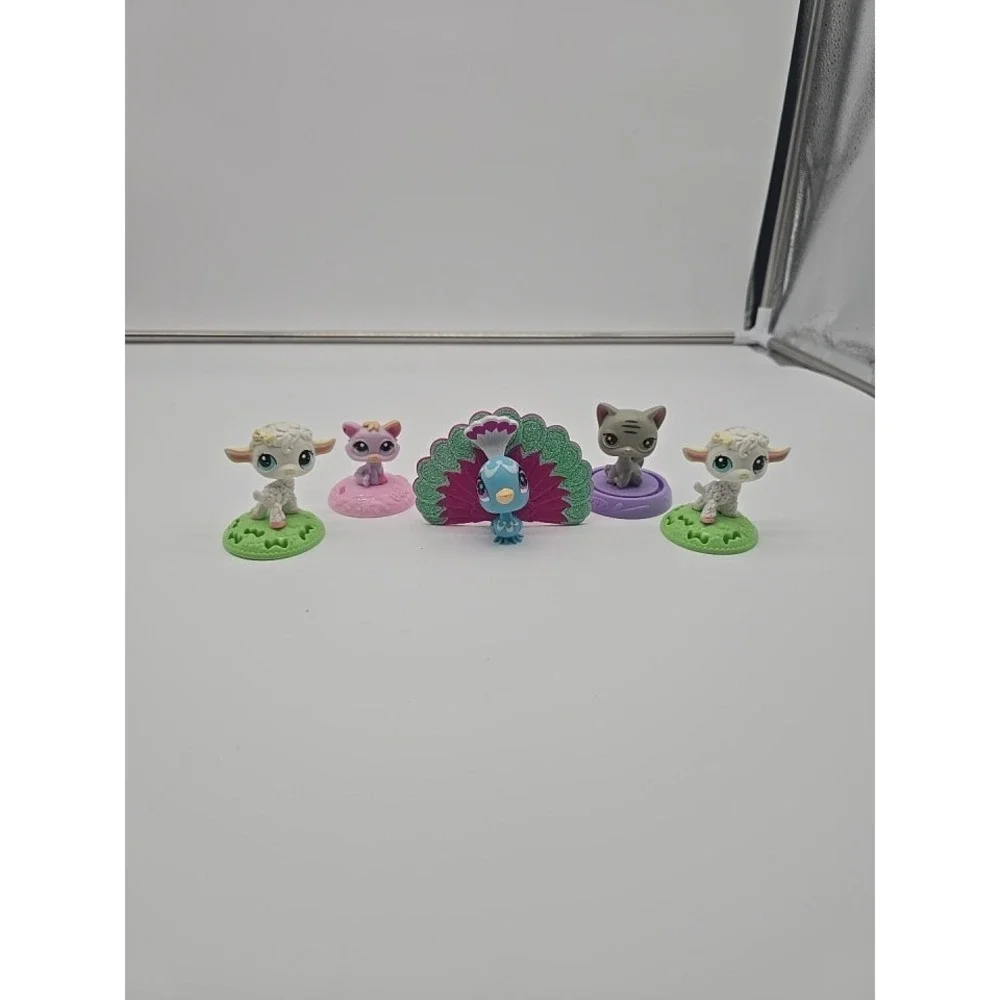 Lot of 4 Hasbro Littlest Pet Shop McDonalds Toys and 1‎ LPS Peacock Bird