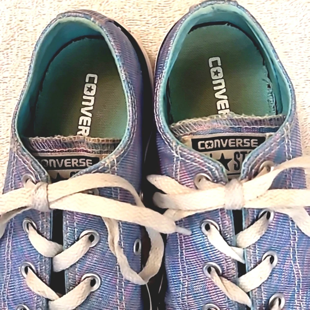 Converse modern stylish season