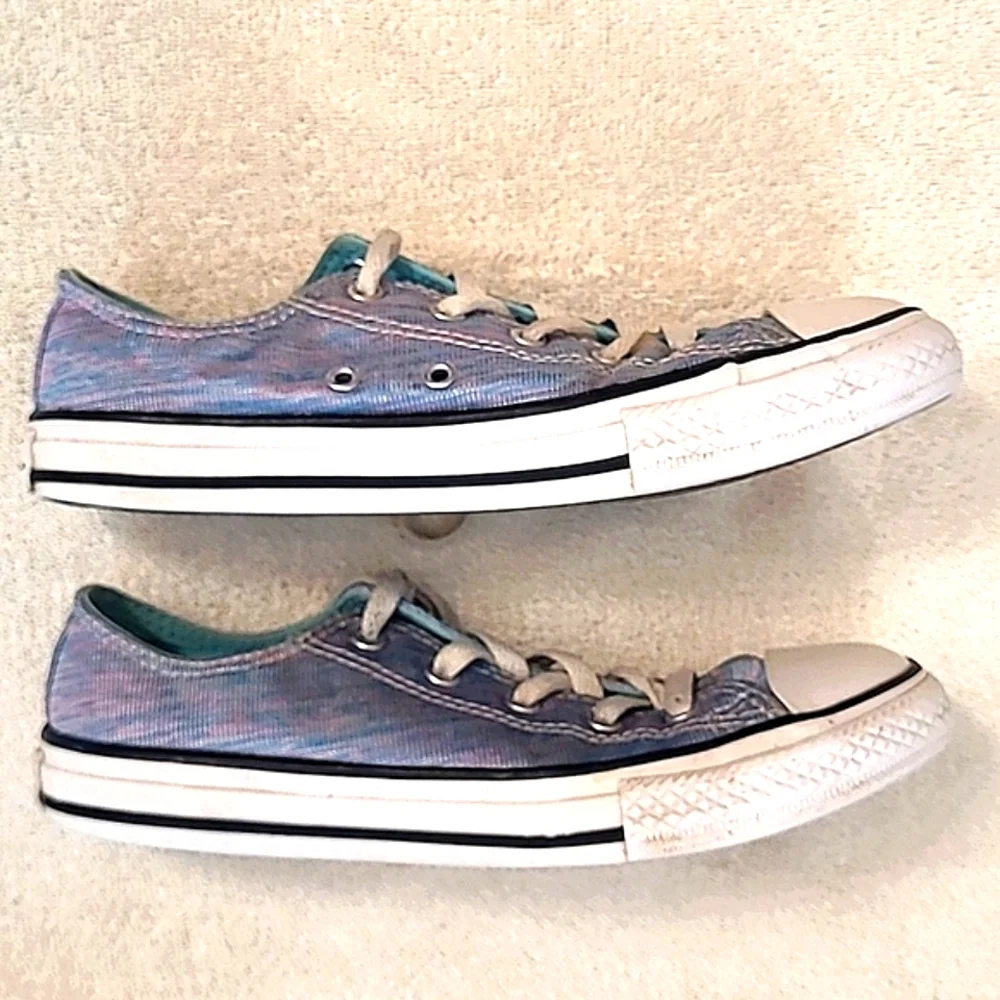Converse smoke sleek