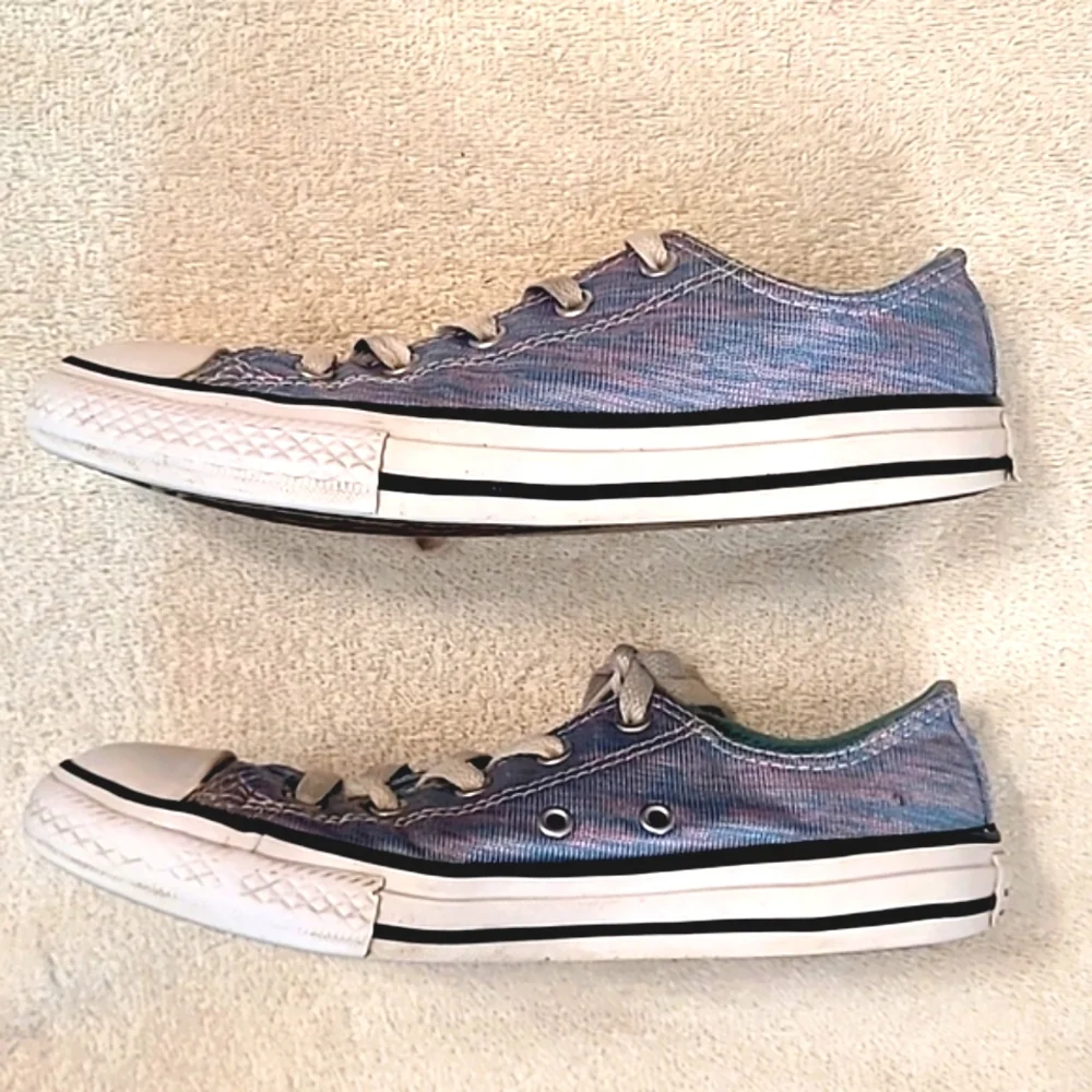 Converse rebellious these