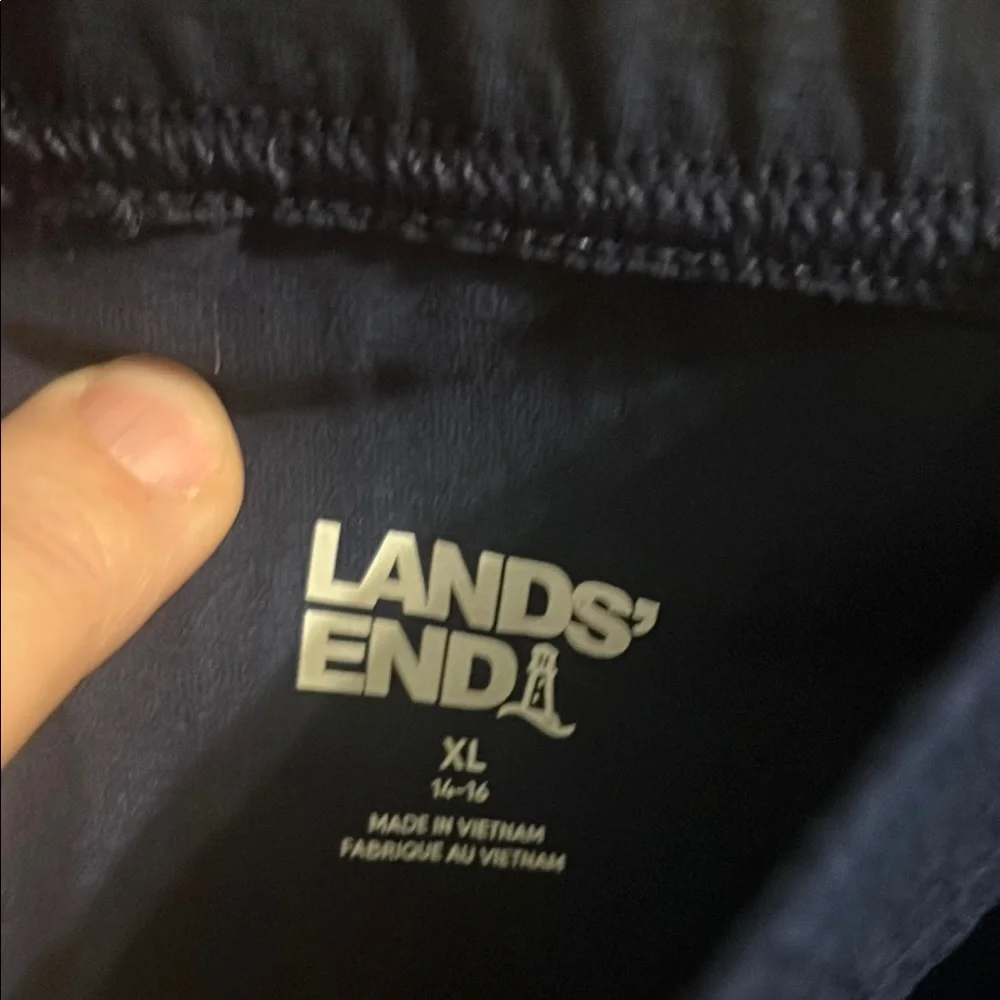 Lands End details ideal