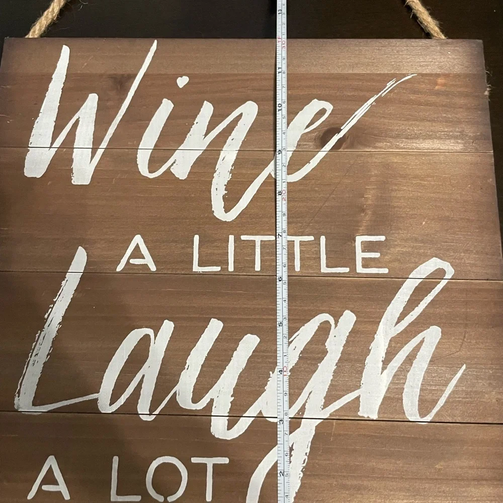 Charming Rustic Wine Wall Hanging