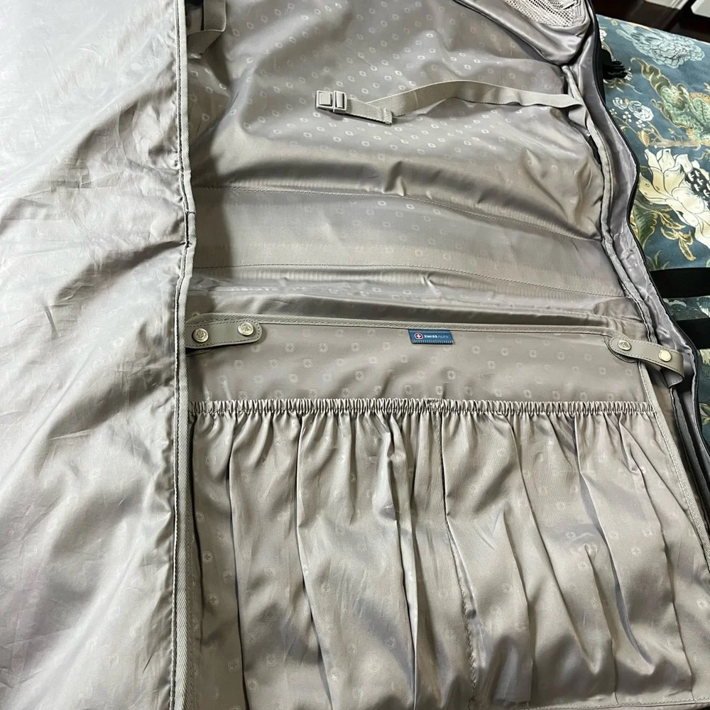 Victorinox garment packing