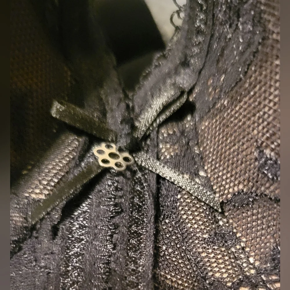 Wacoal Lace Finesse T-shirt Bra 38C Black‎