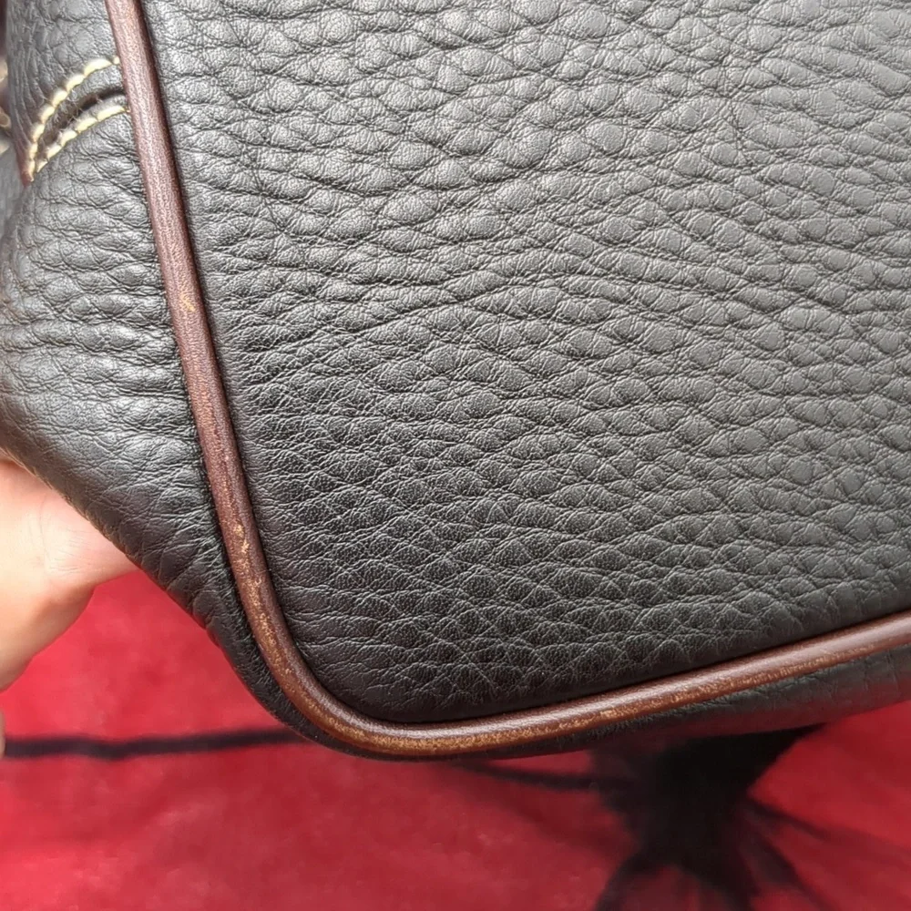 Dooney & Bourke black pebble