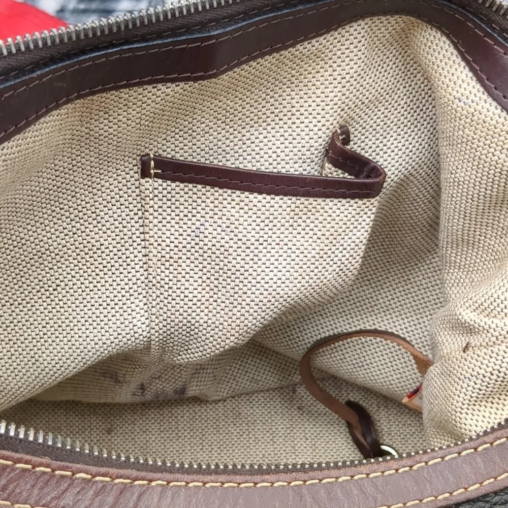 Dooney & Bourke black pebble