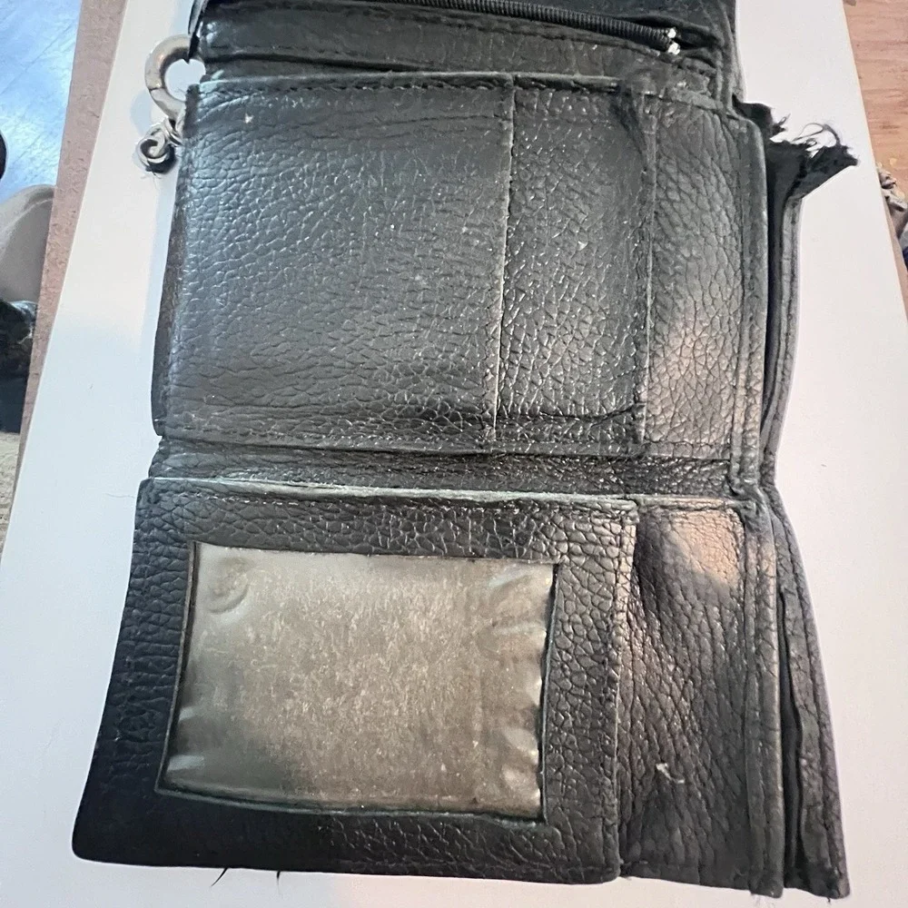 Harley-Davidson Mens Black Leather Trifold Trucker Biker Chain Wallet Logo Snap
