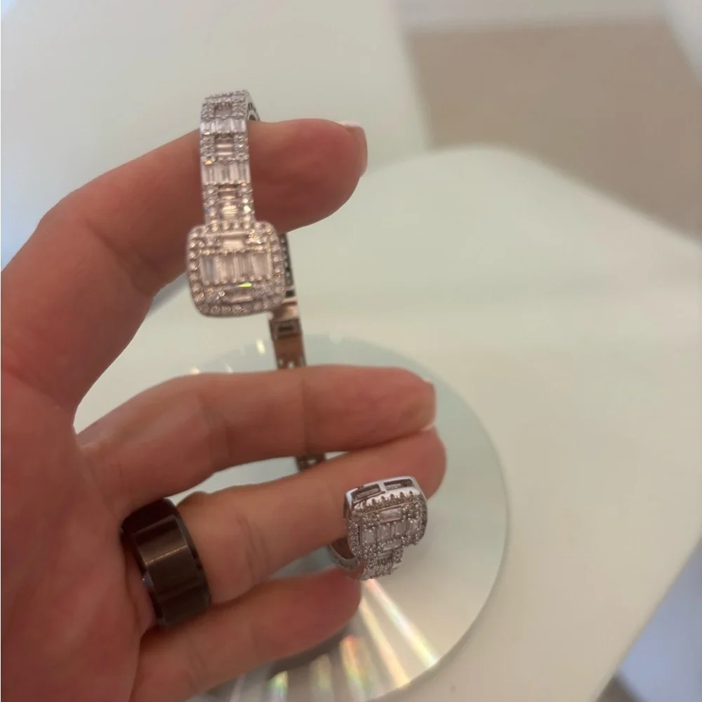 Executive Sterling Silver Bangle Emerald Cut