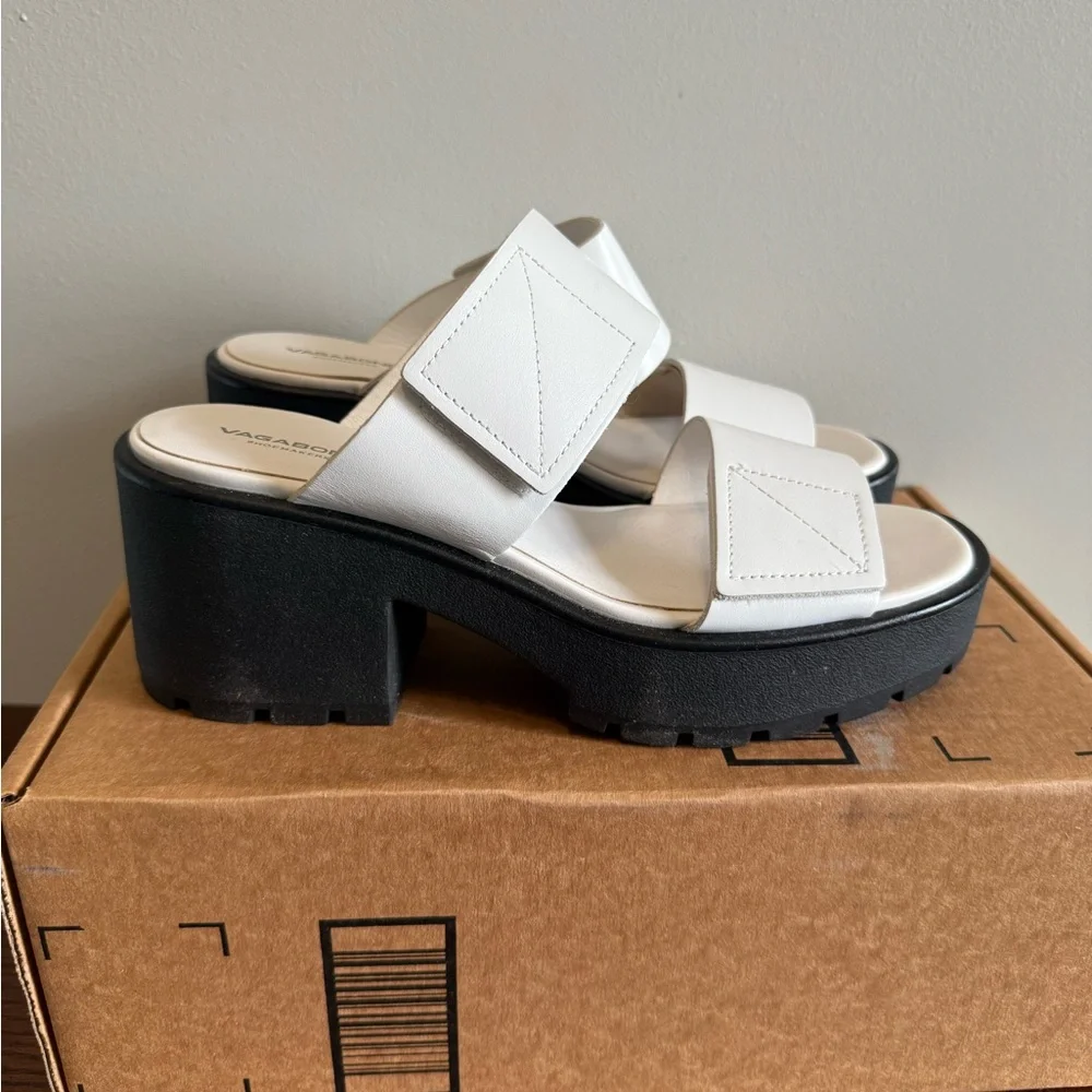 Vagabond Women's White Platform Sandals‎