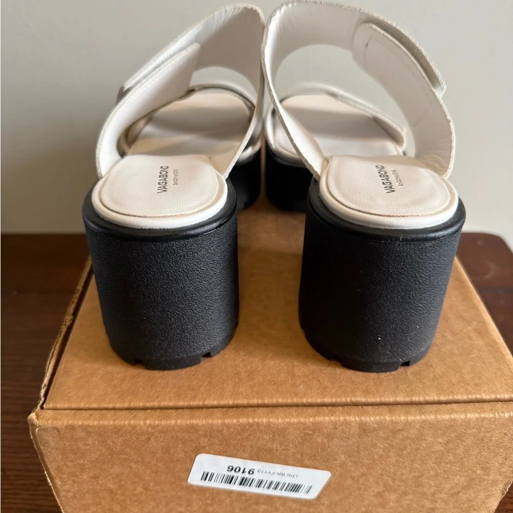Vagabond Women's White Platform Sandals‎