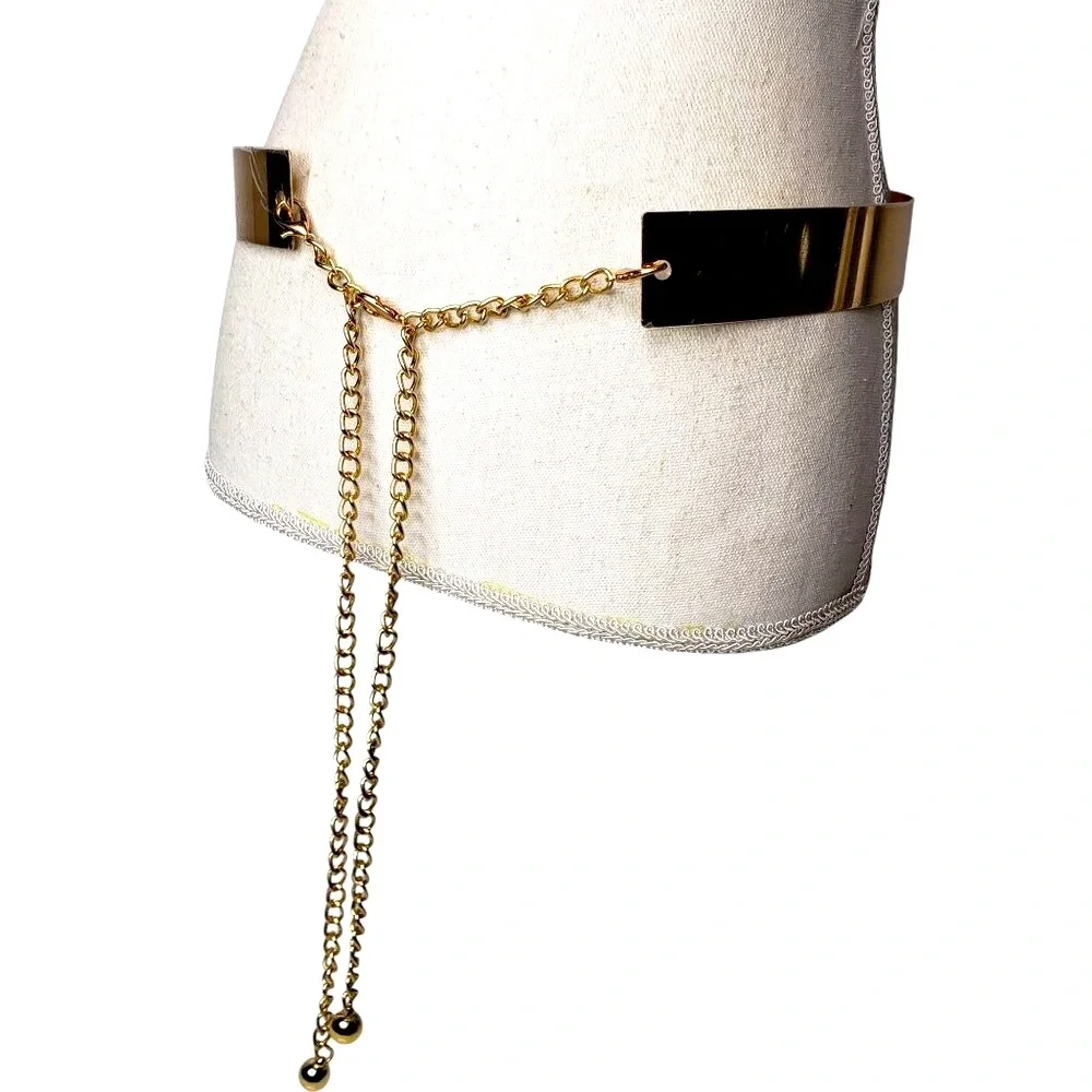 Unbranded gold tone