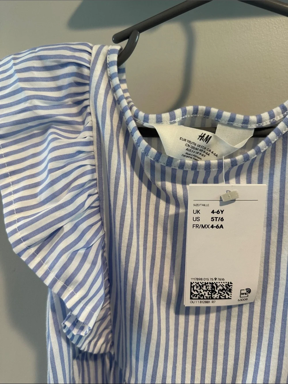 H&M 5T/6 Flutter Sleeve Light Blue & White Stripe Cotton Dress