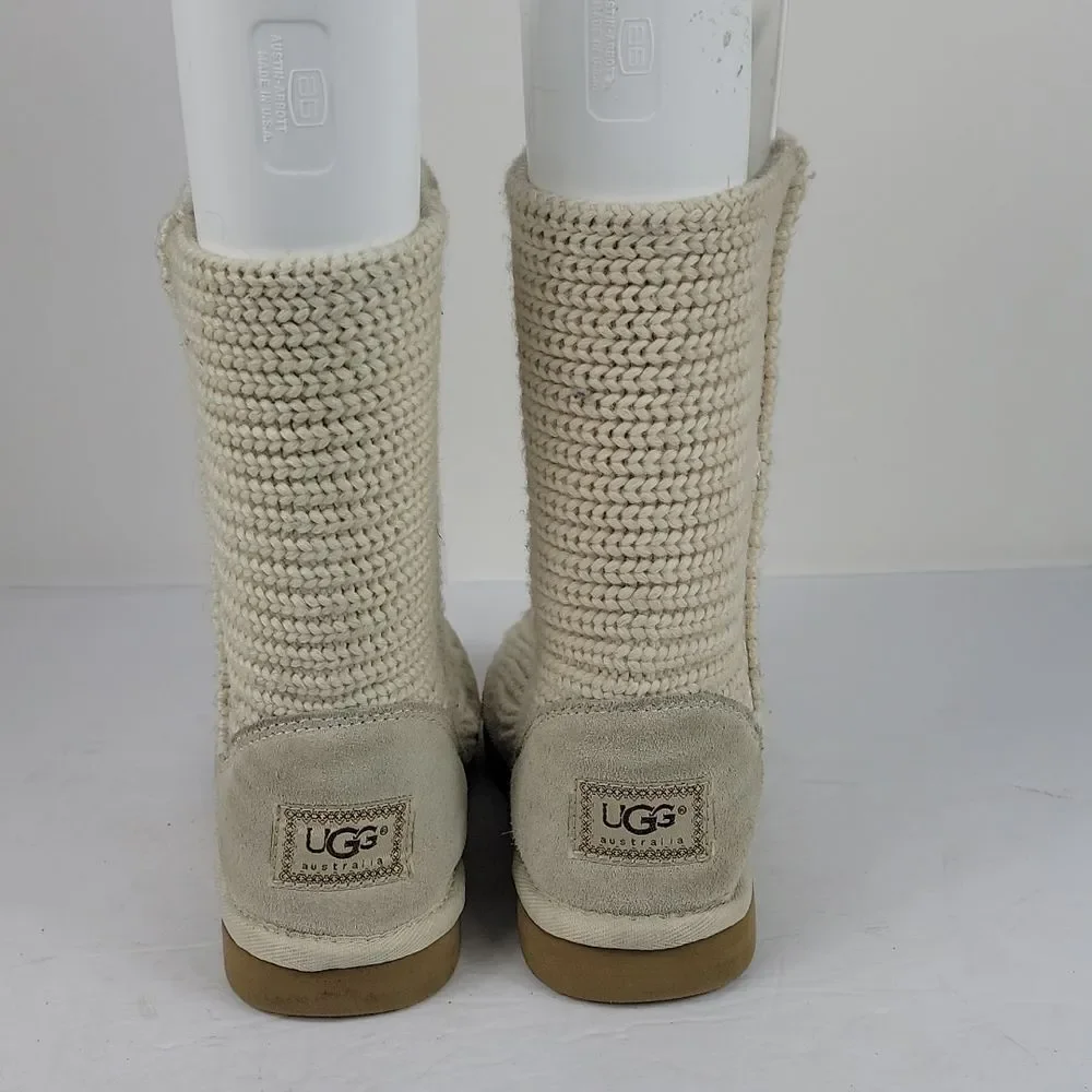 beige ugg up
