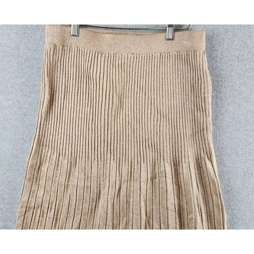 tahari metallic