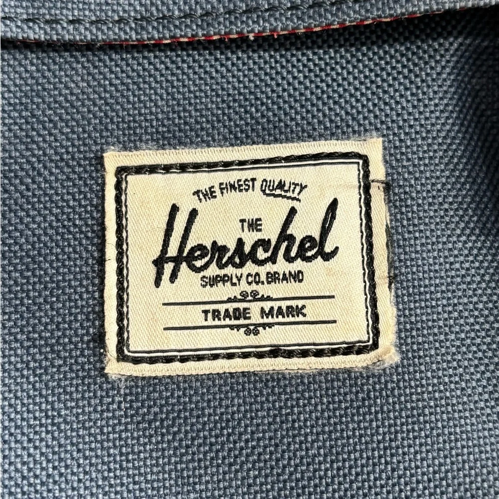 Herschel Supply Company classic blue