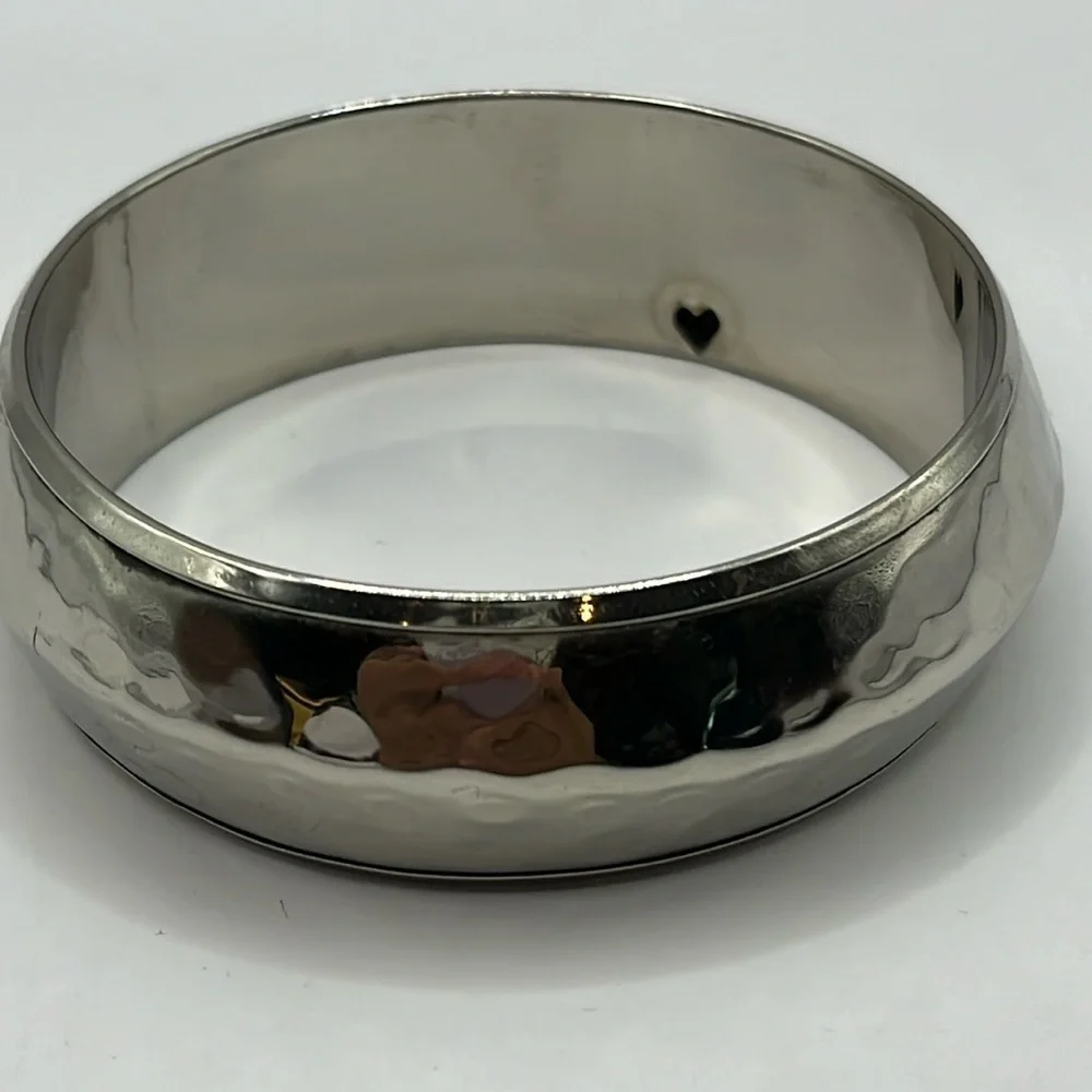 N/A hammered design