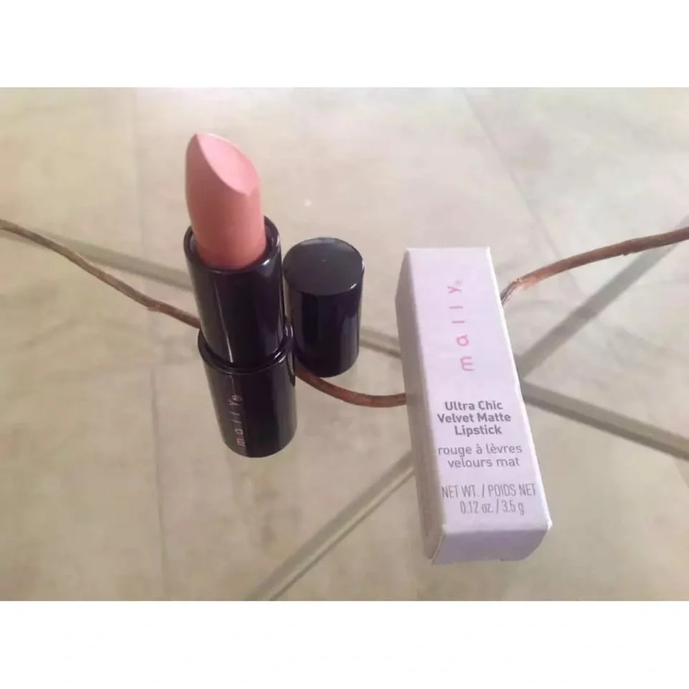Mally Beauty luxurious velvety
