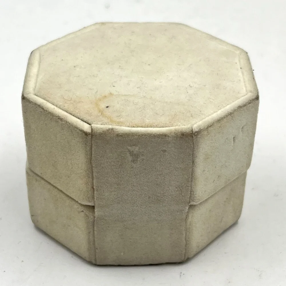 Vintage Zales Cream Velvet Octagon Ring Box Retro Jewelry Display Case Classic