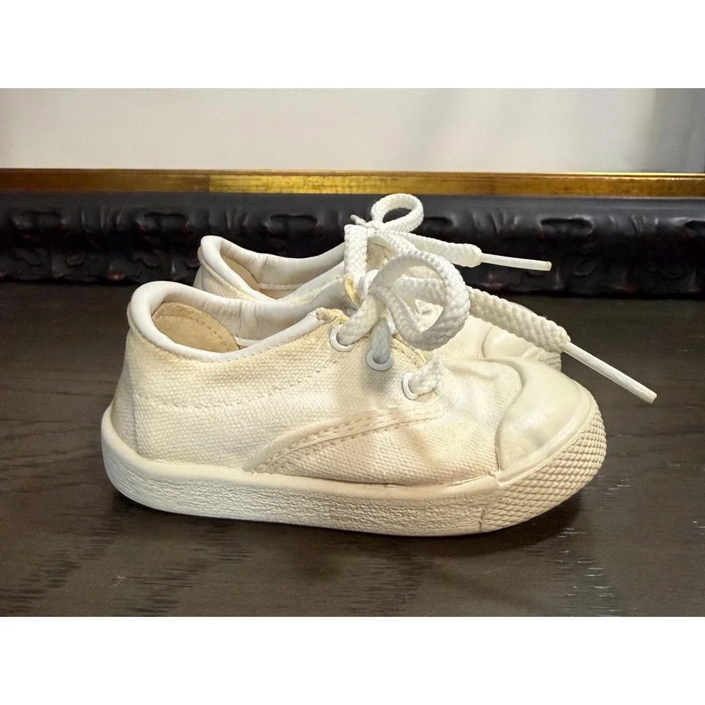 Unbranded‎ Vintage White Canvas Baby Shoes (Size 2)