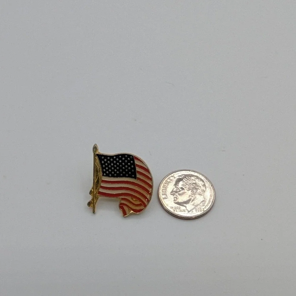 Patriotic American Flag & 9/11 Twin Towers Memorial Enamel Lapel Pin Set Gold